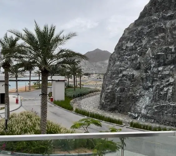 Apartments With Three Bedrooms At Address Hotel
